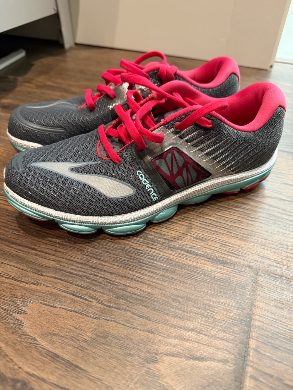 Brooks Women's Running Shoes - Charcoal and Pink with Teal Accents